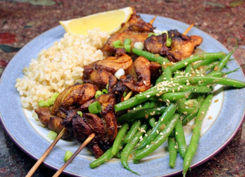 2014_10_20_9999_5 Chicken Thigh Kebabs with Yogurt Chile Sauce, Brown Rice and Garlic-Ginger Green Beans1